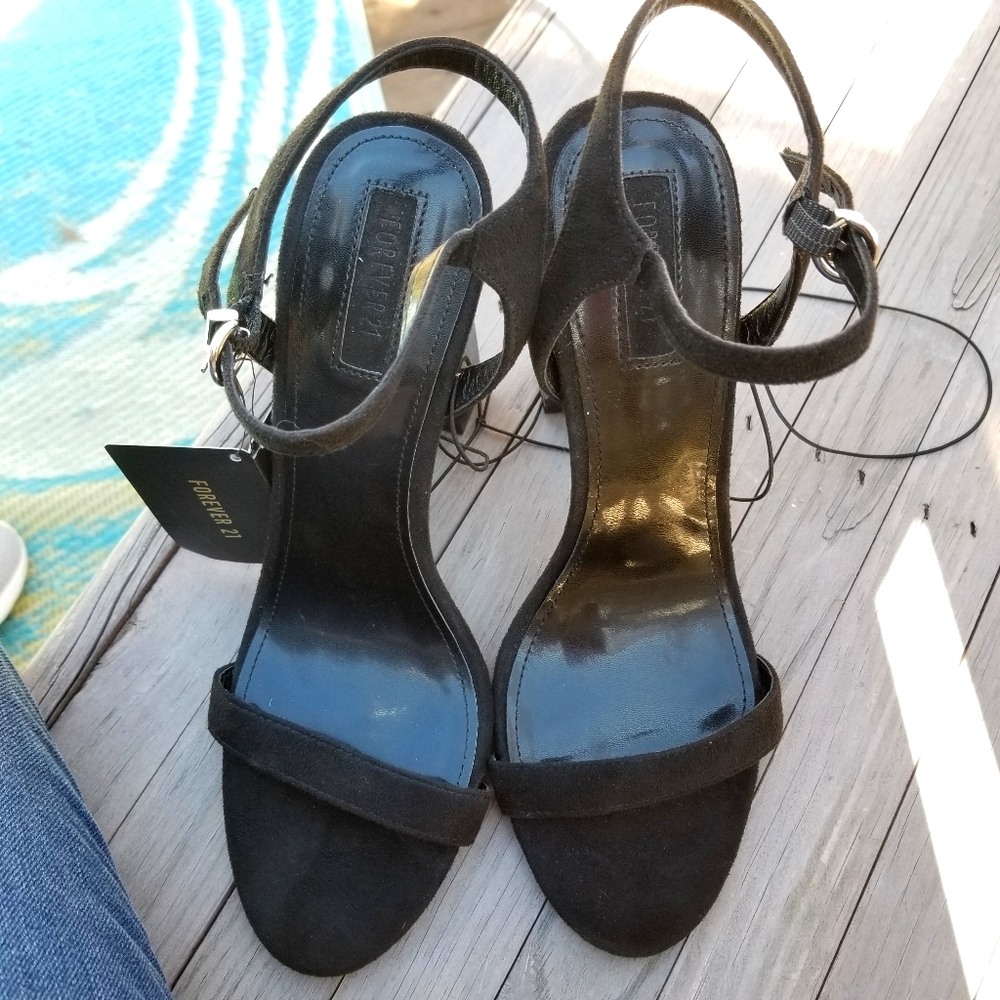 NWT Forever 21 Black Suede Ankle Black Strap Heels